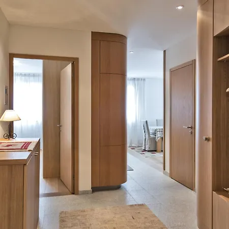 Chesa Chalavus - * Saint-Moritz